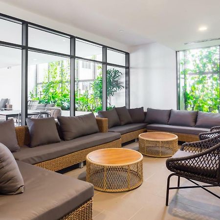 Est Suites Bangsar By Airhost クアラルンプール エクステリア 写真